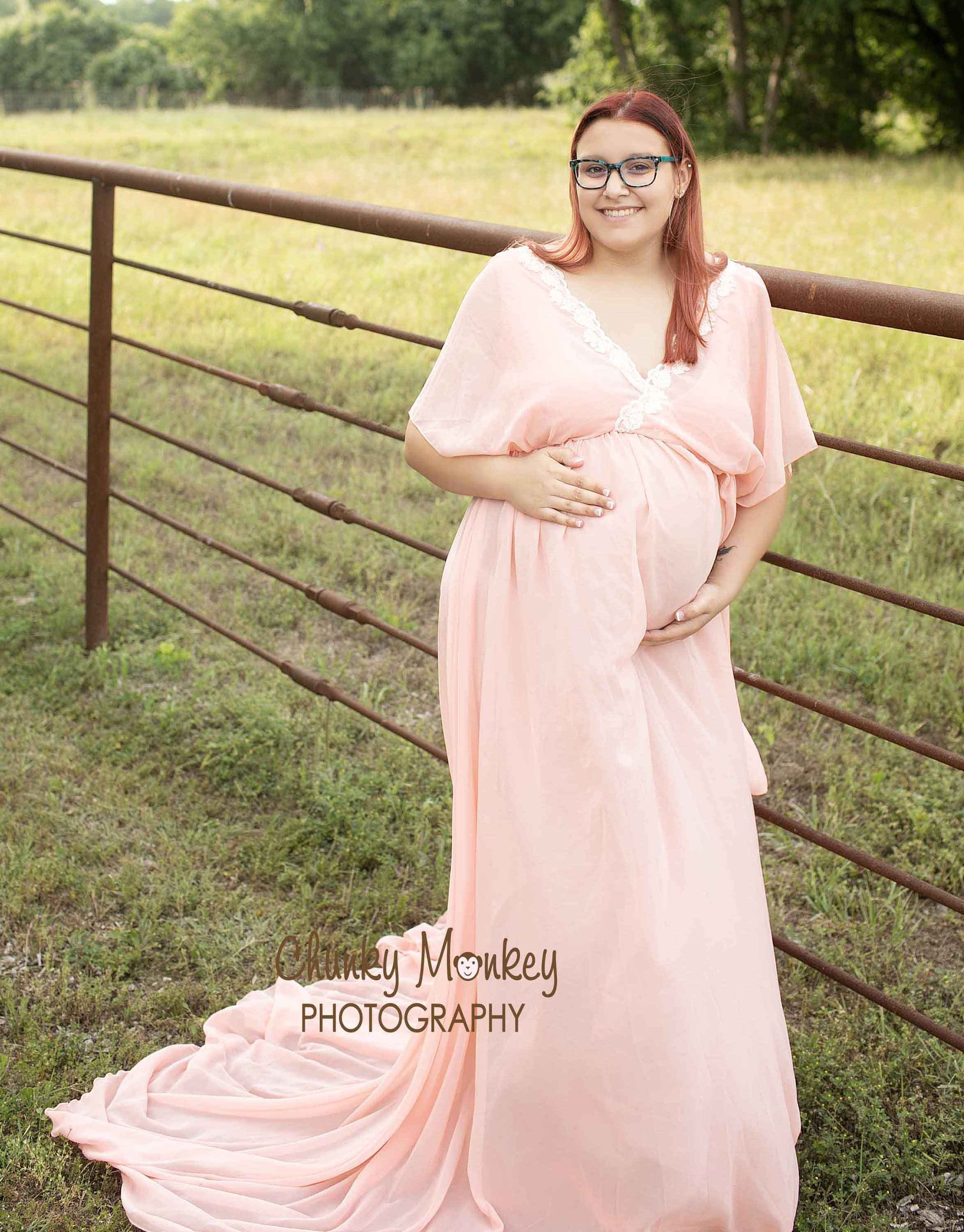 Pregnant Mom at her maternity shoot