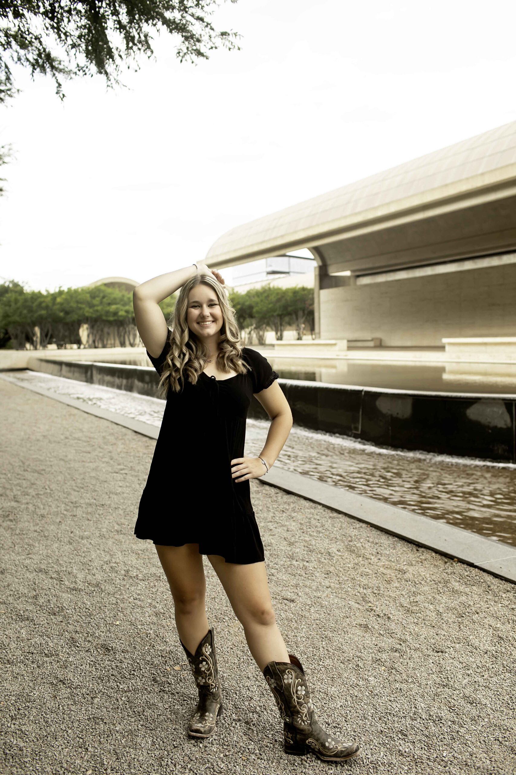 Senior Session with Girl in Fort Worth with Cap and Gown at kimball art museum